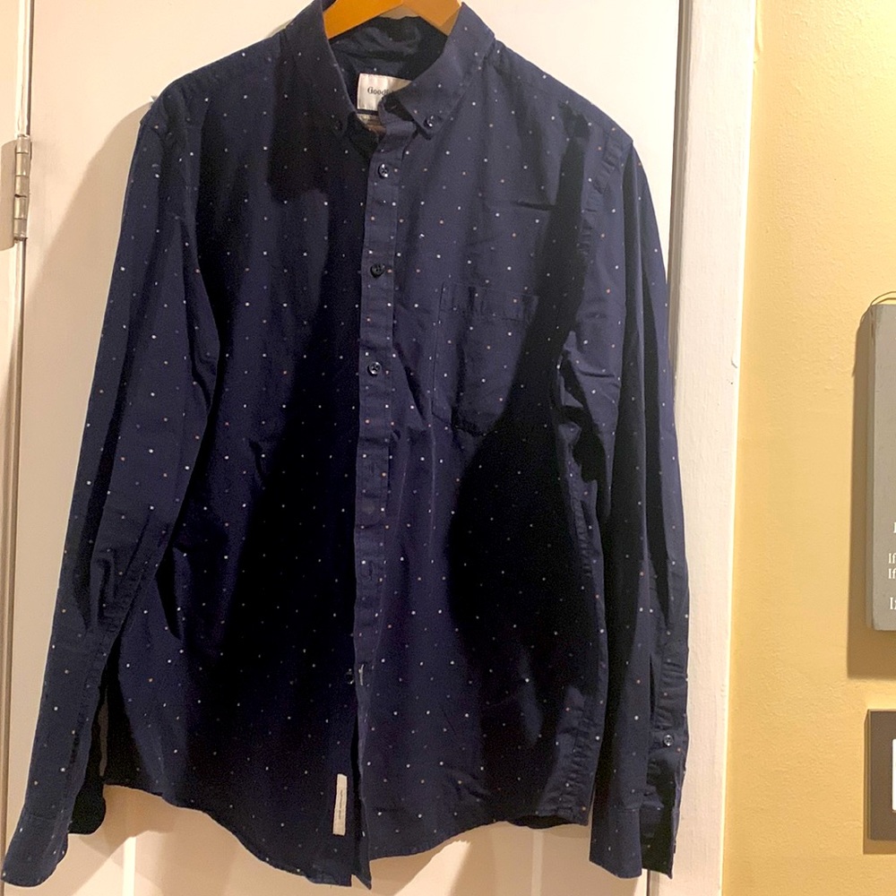 Navy blue w/ pink, white and lt blue boxes. Very good Preworn condition